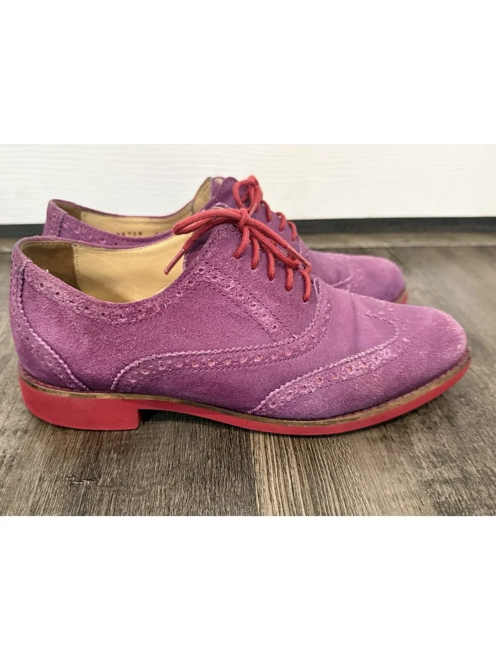 Cole Haan Wingtip Oxford Shoes Womens 7 B Purple Suede Brogue Lace Up